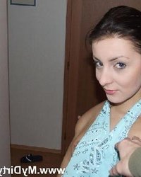 Лиза готова раздеться и отсосать член 5 фотография