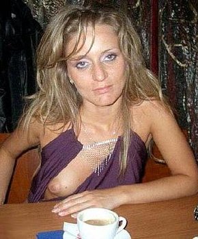 Тетки не стесняются фотографировать себя голыми
