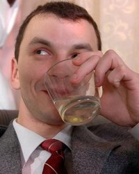Риелтор Максим занимается сексом со своей клиенткой 1 фотография
