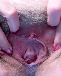 Шестидесятилетняя шалава ебет себя секс игрушкой 1 фотография
