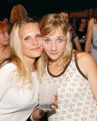 Танцы в клубе перешли в массовую еблю 14 фотография